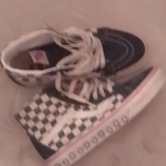 Vans - Picture 8 of 11